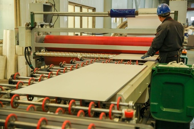 Qingdao Shinerising Glass Co., Ltd Fabrik Produktionslinie