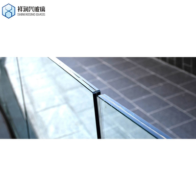 Anpassung von kugelsicheren Schichtglas für Balkonzaun und Balustraden
