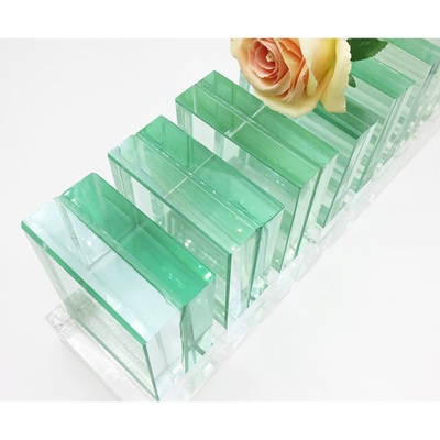 Flachpolierte Kantenarbeiten angepasstes farbiges transparentes Laminationsglas für Möbel