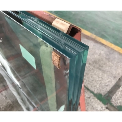 Gehärtetes, laminiertes Glas mit SGP-Schichten, das die Dickenanforderungen des Kunden erfüllt