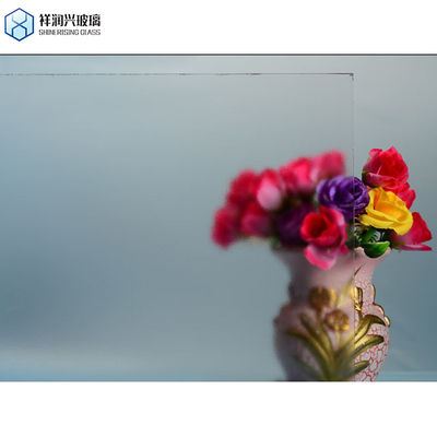 1830*1220-1500*2000-1830*2440-2134*2440 Durchsichtigkeit Fluted Muster Fensterglas