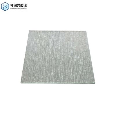 Glas mit schillerndem Muster