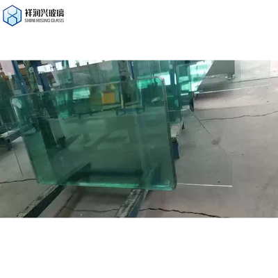 Kugelsichere Glasplatten für Möbel und Balkonzaun