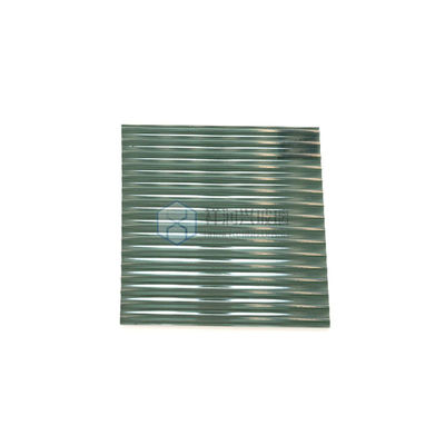 6mm 8mm 10mm 12mm gehärtetes Badezimmerglas mit präzisen Schlitz-Ausschnittsloch Hauptprodukt Schwimmglas