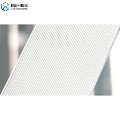 Gehärtetes Glas 8 mm Muster Textur Seidenabdruck Schrägbalustraden Türstärke 8 mm