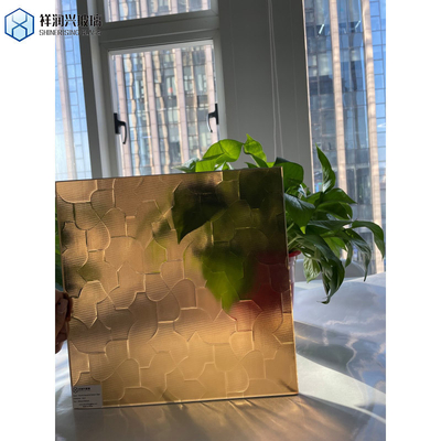 Gebäude aus Goldbronz-Mistlit-Glas mit geprägten, gewalzten, figurierten Mustern für die Wohnkultur
