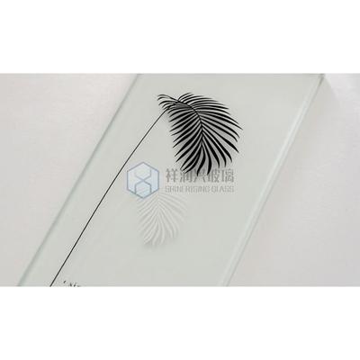 Personalisiertes flaches 3,2/4mm En12150 SPF-Glas mit niedrigem Eisentemper für Solarpaneele