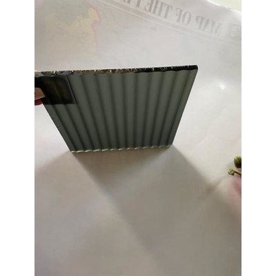Vertikal eingegrabenes geformtes gehärtetes Glas für Duschtüren 5-12 mm Einfache Installation