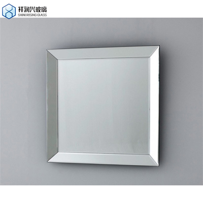 4.0mm Flachpolierte Kante Arbeit Einfacher Stil Silberblechglas Spiegel Aluminium Spiegelglas