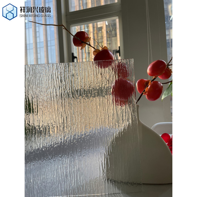 Trennwände aus Walzglas mit niedrigem Eisen, rundem Rillen, Gurtglas, Gurtglas, Flutglas, Musterglas für 5 Personen