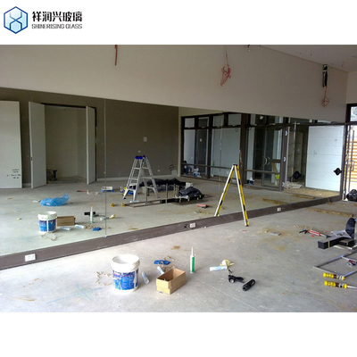 1-6mm Aluminium beschichtetes Spiegelglas für Badezimmer Zuhause Hotel Tanzstudio Wanddekor