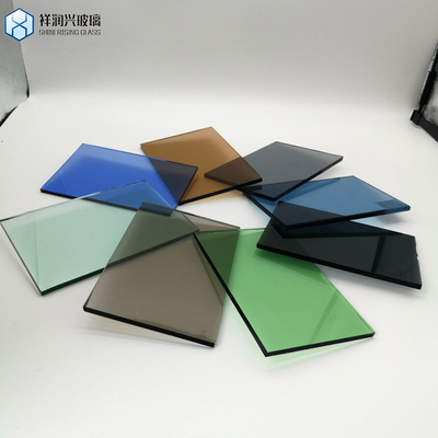 6mm gehärtetes Glas Dekorationswandspiegel mit individueller Farbe aus China
