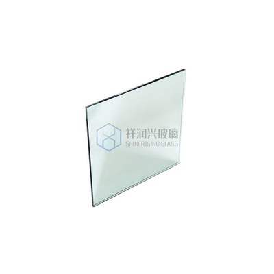 Oval geformte Badezimmerspiegel mit flachen polierten Kanten und extra klarem Glas