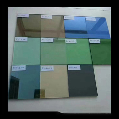 5 mm 8 mm Grün gehärtetes reflektierendes Glasblech Klares reflektierendes gefärbtes Floatglas