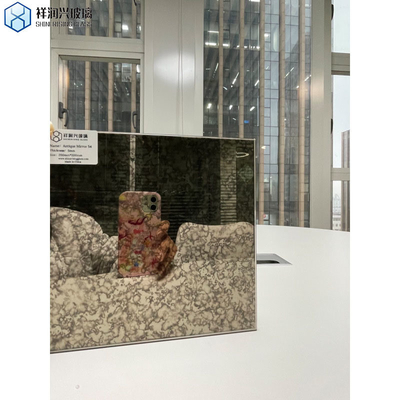 Moderner Stil Antike Spiegel Glas Badezimmerspiegel mit Distressed Gold Gelb Design