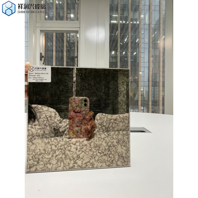 Moderner Stil Antike Spiegel Glas Badezimmerspiegel mit Distressed Gold Gelb Design