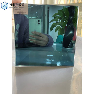 Farbiges dekoratives Spiegelglas Rechteck reflektierendes schwarzes Floatglas für gefärbtes Glas