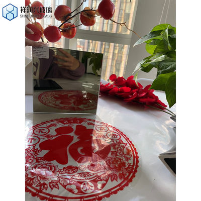 Farbiges dekoratives Spiegelglas Rechteck reflektierendes schwarzes Floatglas für gefärbtes Glas