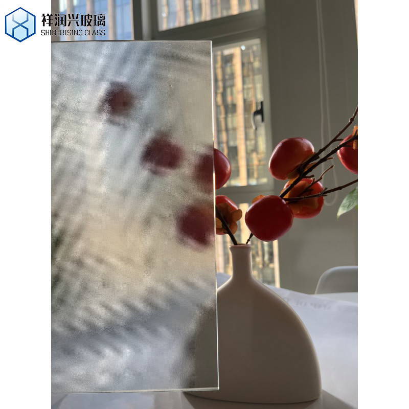 Niedrig E Beschichtet 5 mm Klares Rundgrobe Geklebtes Glas Fluted Musterglas für Trennwand